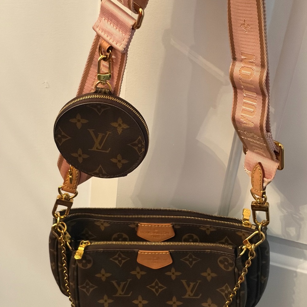 Louis Vuitton Monogram Multi-Pochette with Pink Strap